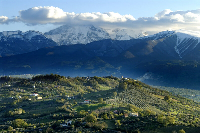 tagAlt.Casacanditella moutnains and valleys 8