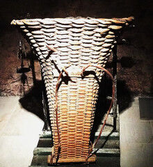 tagAlt.Grape carrying baskets traditional Valtellina 5