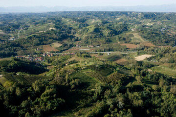 tagAlt.Roero Piedmont countryside image 6