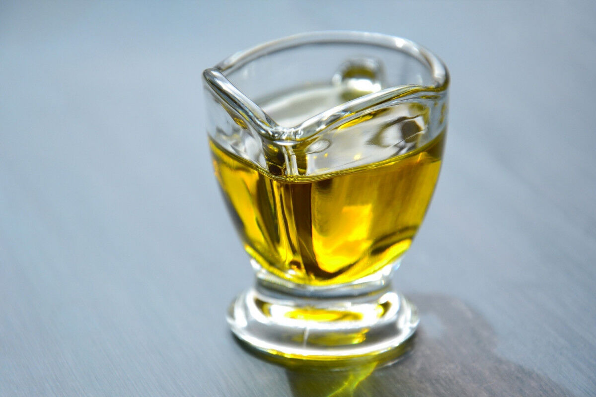 tagAlt.EVO Extra virgin olive oil Essential ingredient  Cover