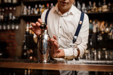 bar tender making a cocktail