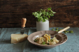 ravioli with pecorino and mint.