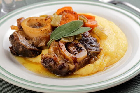 ossobuco with mashed potatoes sage and carrots
