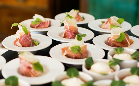 Prosciutto finger food