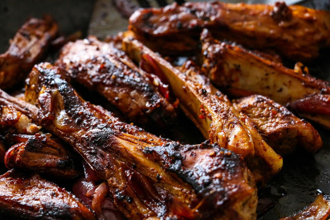 ribs served on grill