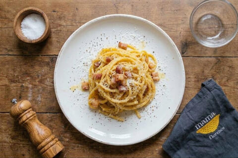 spaghetti carbonara at mama florence