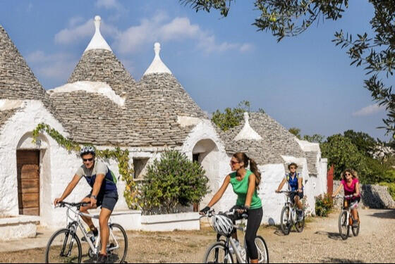 taralli-cheese-puglia-alberobello-town