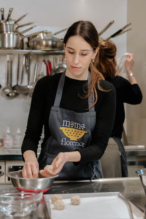 Who Should Try "Finger Food Design" in Florence?