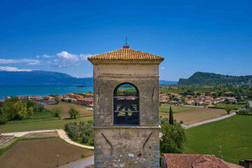 tagAlt.Belltower overlooking Lake Garda 6