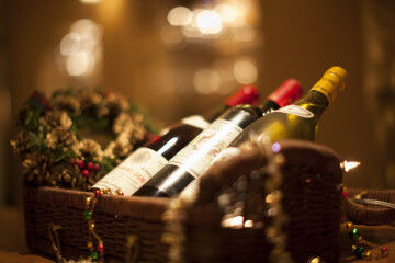 tagAlt.Christmas wine basket 5